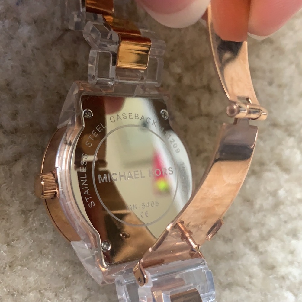Rose gold Michael Kors watch - Picture 4 of 7
